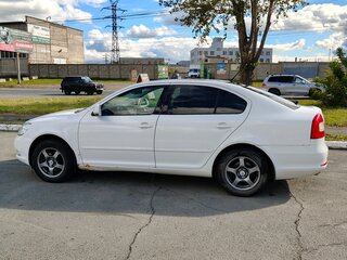 2011 Skoda Octavia II (A5) Рестайлинг, белый, 590000 рублей, вид 4
