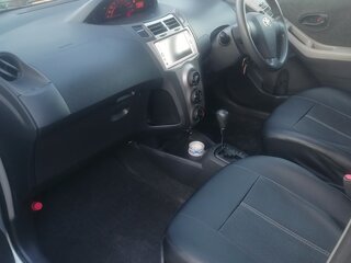 2009 Toyota Vitz II (XP90), серый, 710000 рублей, вид 5
