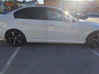 2011 BMW 3 серии 318i V (E90/E91/E92/E93) Рестайлинг, белый, 970000 рублей, вид 3