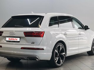 2017 Audi Q7 II (4M), белый, 4500000 рублей, вид 5