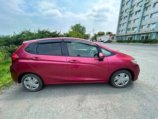 2018 Honda Fit III Рестайлинг, пурпурный, 945000 рублей, вид 4