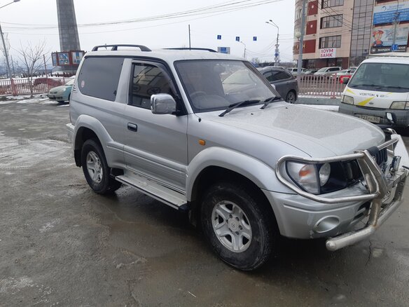 1999 Toyota Land Cruiser Prado 90 Series, серебристый, 1200000 рублей - вид 6