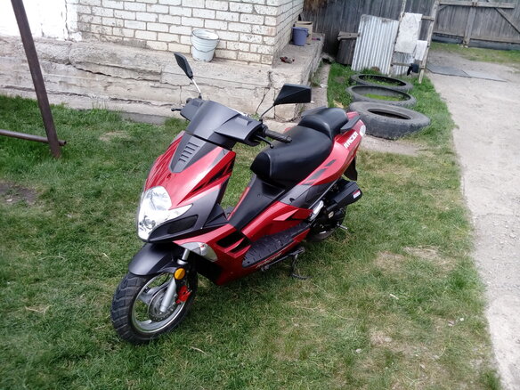 2014 Racer Arrow, красный