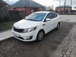 2012 Kia Rio III, белый, 750000 рублей, вид 1