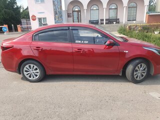 2019 Kia Rio IV, красный, 1560000 рублей, вид 2