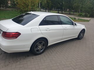 2013 Mercedes-Benz E-Класс 200 IV (W212, S212, C207) Рестайлинг, белый, 2000000 рублей, вид 4