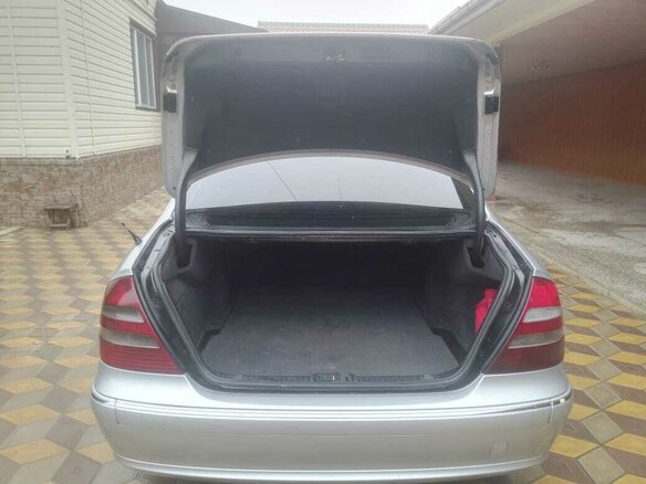 2002 Mercedes-Benz E-Класс 220 III (W211, S211), серебристый, 600000 рублей - вид 5