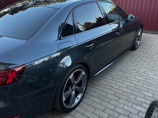 2018 Audi A4 V (B9), серый, 1854824 рублей, вид 3