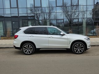 2017 BMW X5 30d III (F15), белый, 4300000 рублей, вид 5