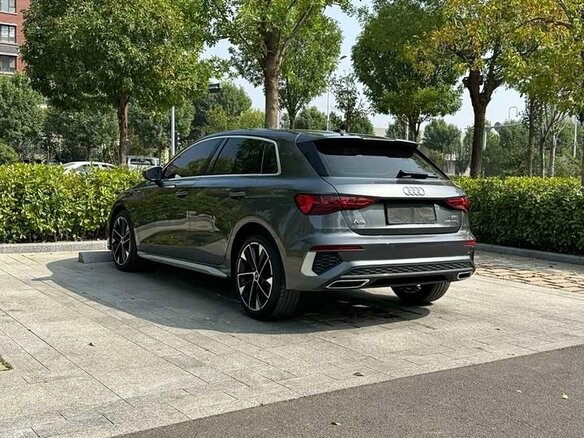 2022 Audi A3 Sportback 35 TFSI IV (8Y), серебристый, 1980000 рублей - вид 6