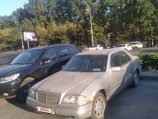 1997 Mercedes-Benz C-Класс 180 5-speed I (W202), серебристый, 235000 рублей, вид 1