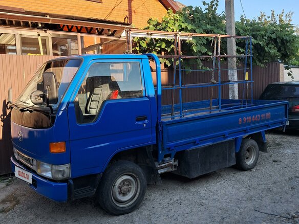 1998 Toyota Toyoace, синий, 900000 рублей - вид 3