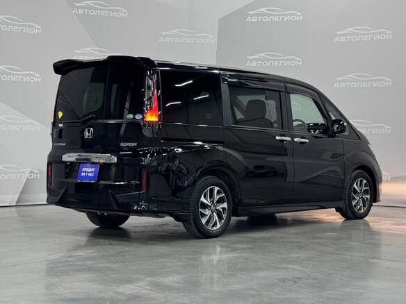 2017 Honda Stepwgn Spada V, чёрный, 2030000 рублей - вид 4