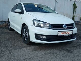 2018 Volkswagen Polo V Рестайлинг, белый, 770000 рублей, вид 2