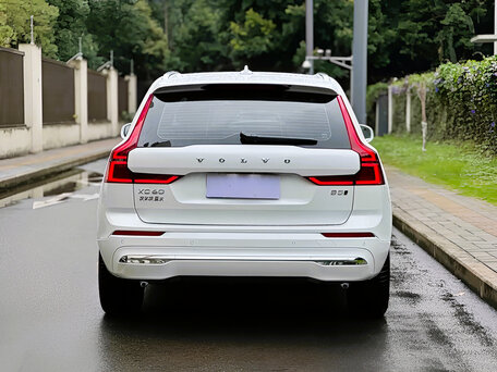 2026 Volvo XC60 II Рестайлинг 2, белый, 5650843 рублей, вид 5