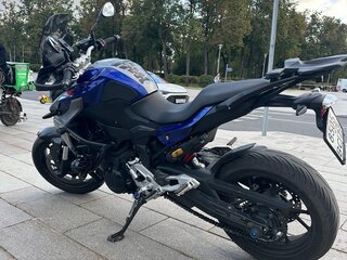 2021 BMW F 900 R, синий, 699000 рублей, вид 4