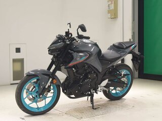 2024 Yamaha MT-03, серый, 595000 рублей, вид 4