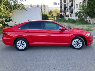 2018 Volkswagen Jetta 8-speed VII, красный, 2200000 рублей, вид 2