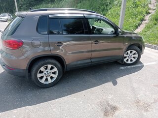 2014 Volkswagen Tiguan I Рестайлинг, коричневый, 1200000 рублей, вид 2