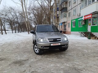 2012 Chevrolet Niva I Рестайлинг, серый, 699000 рублей, вид 2