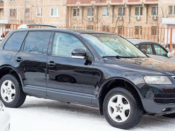 2004 Volkswagen Touareg I, чёрный - вид 4