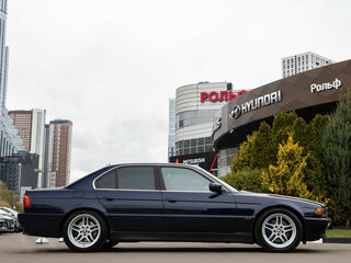 1999 BMW 7 серии 740i III (E38) Рестайлинг, синий, 928000 рублей, вид 3