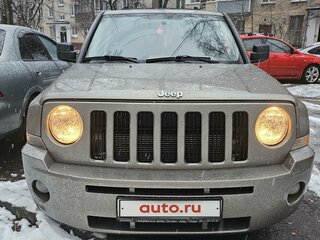 2007 Jeep Liberty (Patriot), серый, 750000 рублей, вид 3