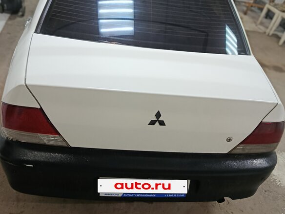 2000 Mitsubishi Lancer Cedia IX, белый - вид 2