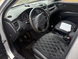 2010 Kia Sportage II Рестайлинг, серебристый, 1100000 рублей, вид 4