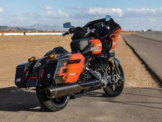 2025 Harley-Davidson CVO Road Glide RR, пурпурный, 21000000 рублей, вид 4
