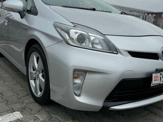 2012 Toyota Prius III Рестайлинг (XW30), серебристый, 1250000 рублей, вид 1