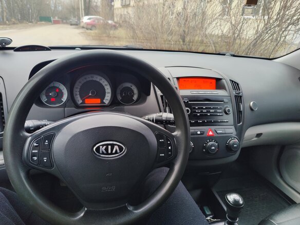 2007 Kia Ceed I, серебристый, 600000 рублей - вид 6
