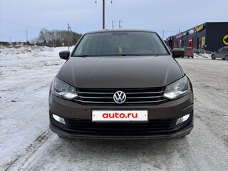 2015 Volkswagen Polo V Рестайлинг, коричневый, 1100000 рублей, вид 3