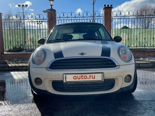 2011 Mini Hatch One II (R56) Рестайлинг, белый, 999000 рублей, вид 1