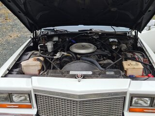1987 Cadillac Brougham, белый, 3800000 рублей, вид 4