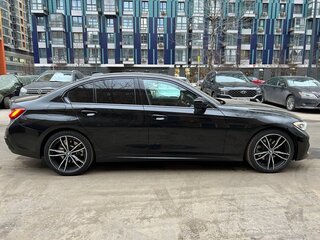 2020 BMW 3 серии 330i xDrive VII (G2x), чёрный, 4500000 рублей, вид 3