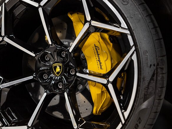 2025 Lamborghini Urus Performante I Рестайлинг, жёлтый, 52236000 рублей - вид 11