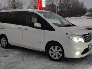2014 Nissan Serena IV (C26), белый, 1450000 рублей, вид 3
