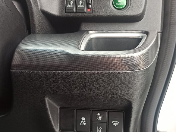 2018 Honda Stepwgn Spada V Рестайлинг, белый, 2390000 рублей - вид 14