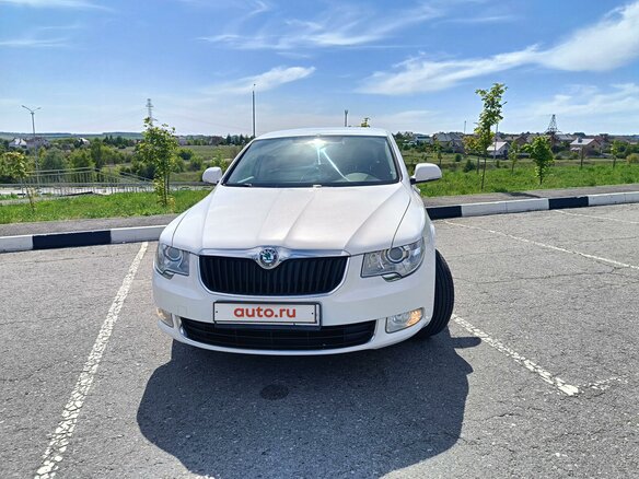 2011 Skoda Superb II, белый, 1500000 рублей - вид 1