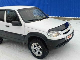 2018 Chevrolet Niva I Рестайлинг, белый, 605000 рублей, вид 4