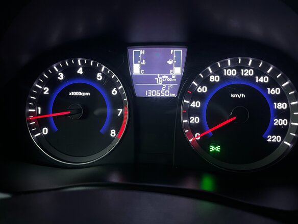2015 Hyundai Solaris I Рестайлинг, белый, 1200000 рублей - вид 9
