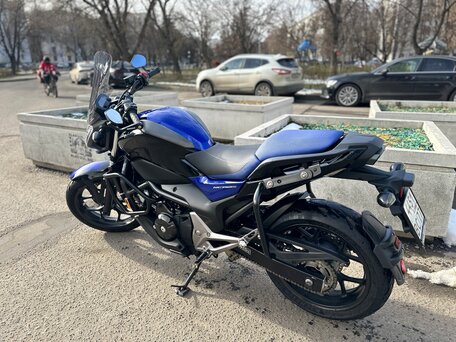 2019 Honda NC 750S, синий, 890000 рублей, вид 5