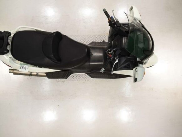 2010 Suzuki Burgman (SkyWave) 650, белый, 435000 рублей - вид 5