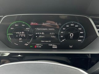 2021 Audi e-tron 55 I, серый, 8500000 рублей, вид 4
