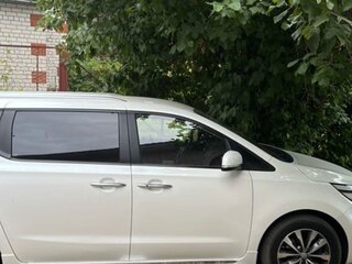 2016 Kia Carnival III, белый, 2650000 рублей, вид 4