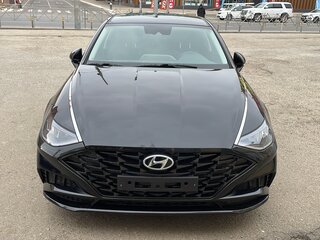 2019 Hyundai Sonata VIII (DN8), чёрный, 2400000 рублей, вид 1