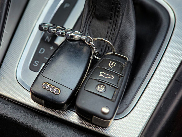 2010 Audi A3 II (8P) Рестайлинг 2, белый, 600000 рублей - вид 7