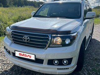 2015 Toyota Land Cruiser 200 Series Рестайлинг 1, белый, 4850000 рублей, вид 2