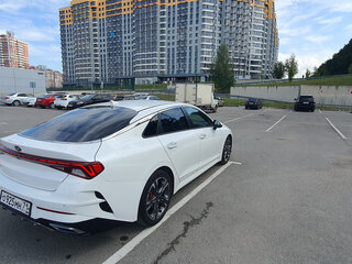2020 Kia K5 III, белый, 1800000 рублей, вид 4